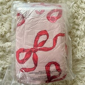 New Victoria’s Secret Sherpa Blanket